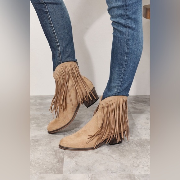 Legend Women's Fringe Cowboy Western Ankle Boots - Picture 4 of 5